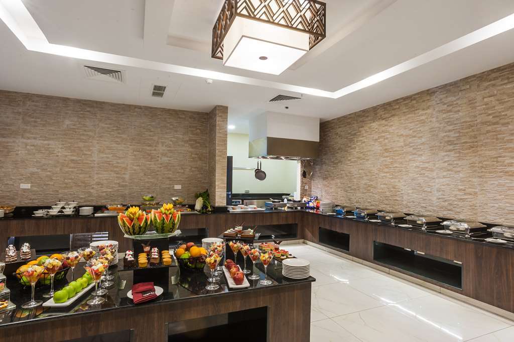 Acacia Premier Hotel Kisumu Restoran gambar